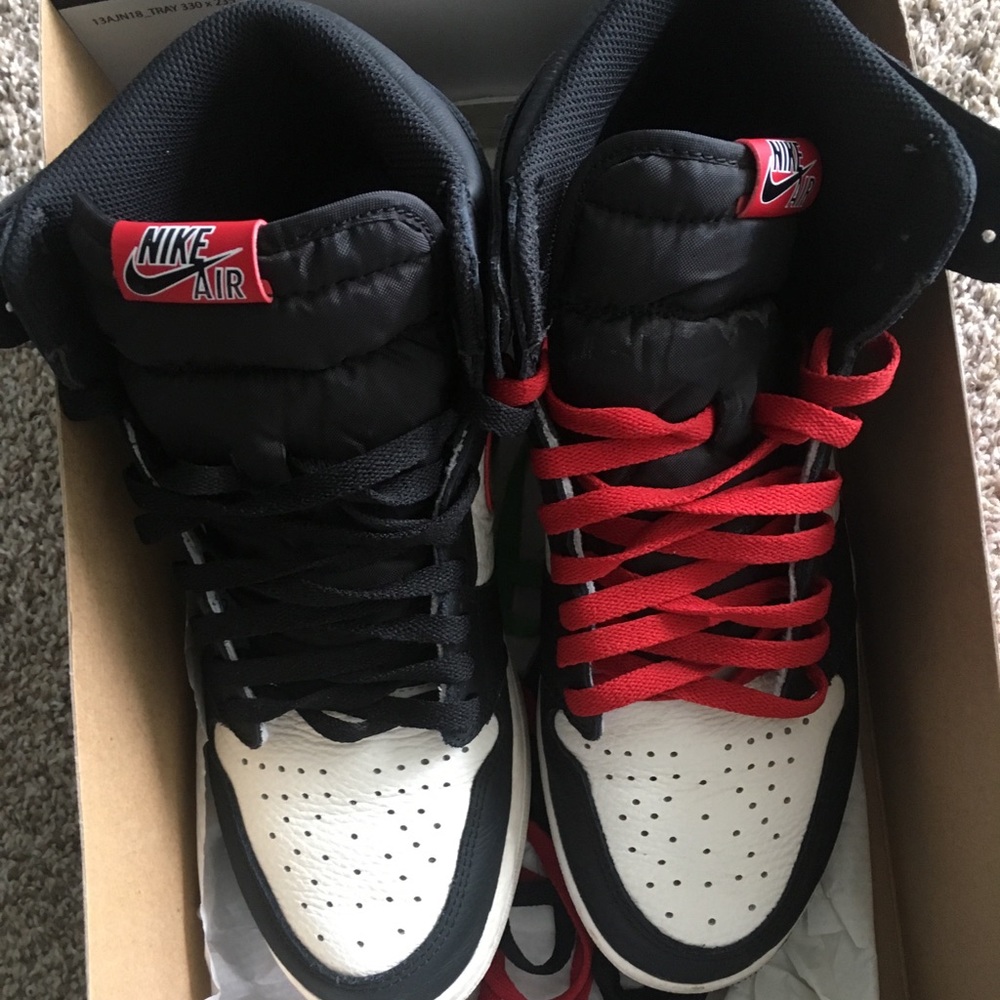 Jordan 1 OG - Picture 2 of 3